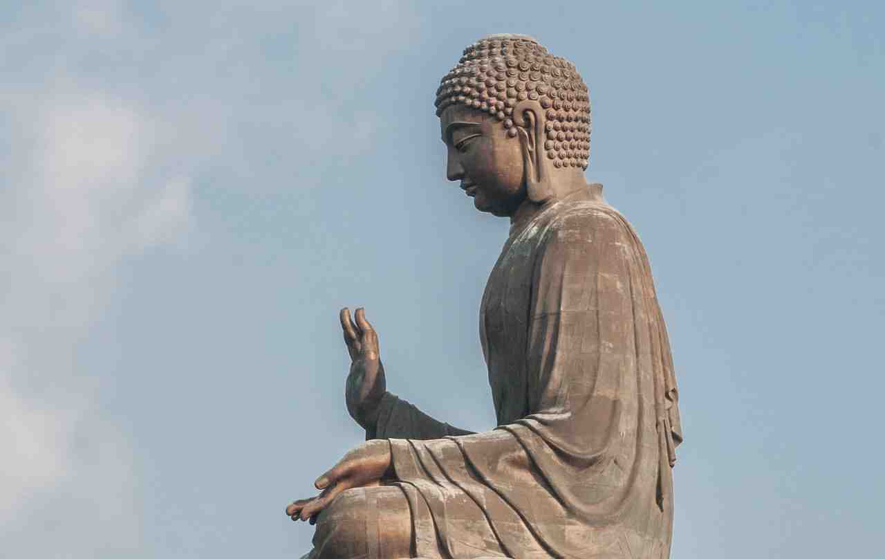 bouddha géant de tian tan, zen, 34 mètres de hauteur